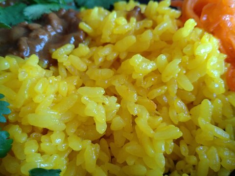 staubで★バター不使用ターメリックライス